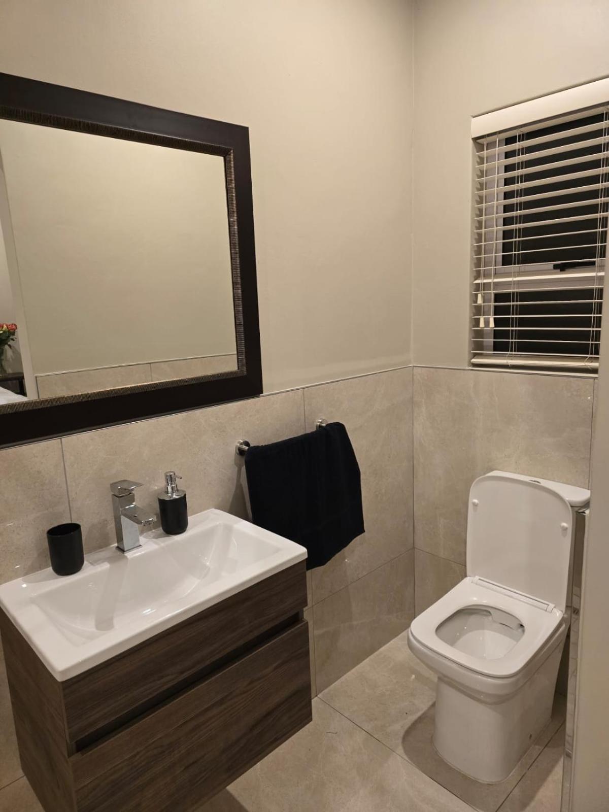 Auti-bros Place Apartment Cape Town