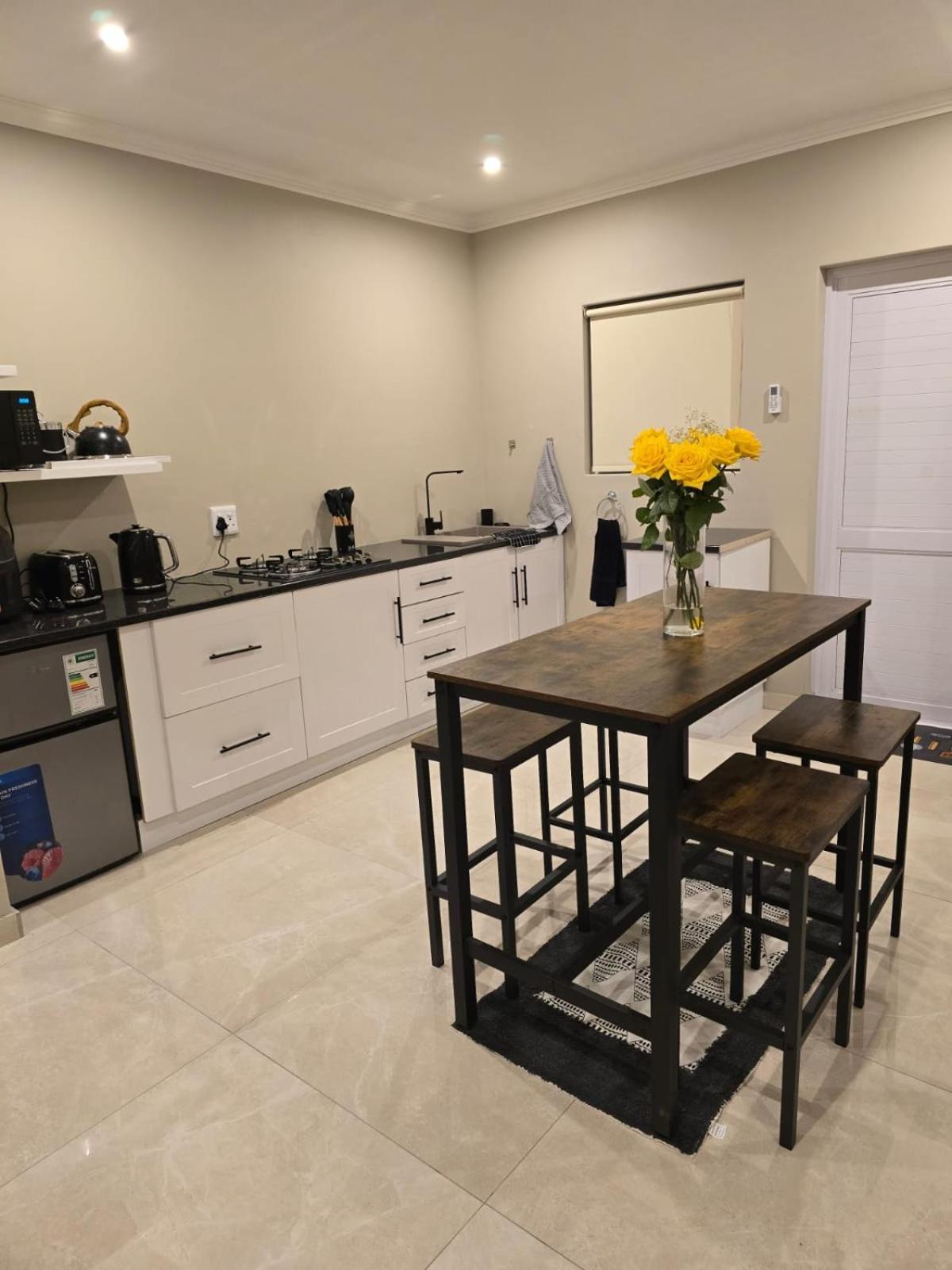Auti-bros Place * Cape Town